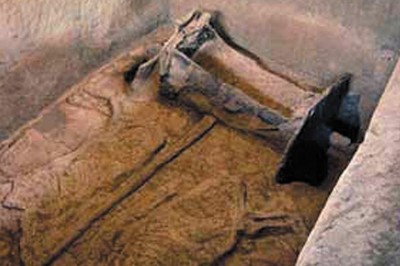 Encuentran tumbas de casi 2 mil años en China