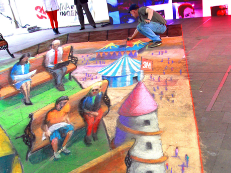 Plaza de Armas se llenó de arte 3D en el “Día del Ingenio”