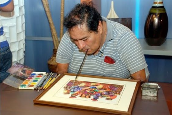 Félix Espinoza: Su discapacidad no ha sido impedimento para triunfar en las artes